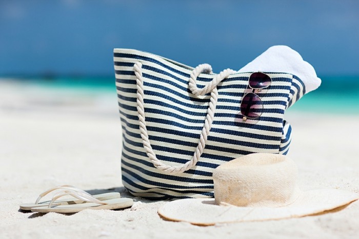 accessoire-plage-sac-de-plage-tendance-été-classique-bleu-et-blanc