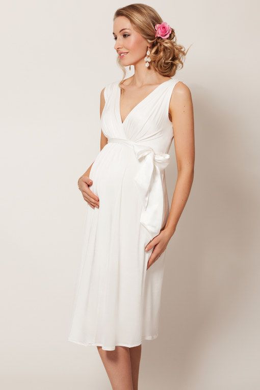 Robe de mariée courte tendance 2017 pour femme enceinte