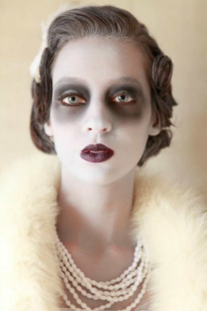 idee-maquillage-halloween-excellente-deguisement-retro-a-combiner-avec-une-robe-vintage