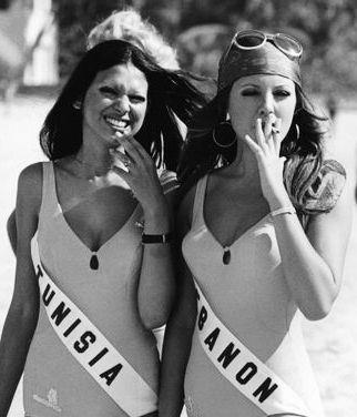 Miss Tunisia Aida Mzali and Miss Lebanon Georgina Rizk,1971 à Miami Beach