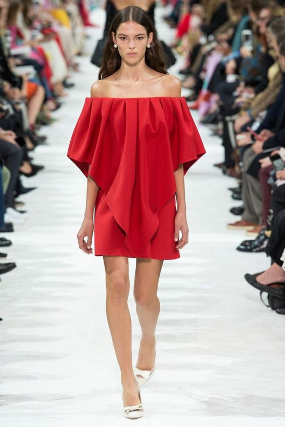 Valentino - rouge tendance mode printemps-été 2018