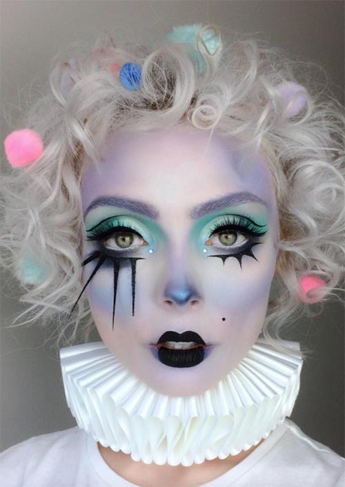 Maquillage d'Halloween Clown Pastel : Le clown est un costume courant à l'Halloween, mais il y a beaucoup de façons différentes de personnaliser le look, et les pastels sont à la mode.