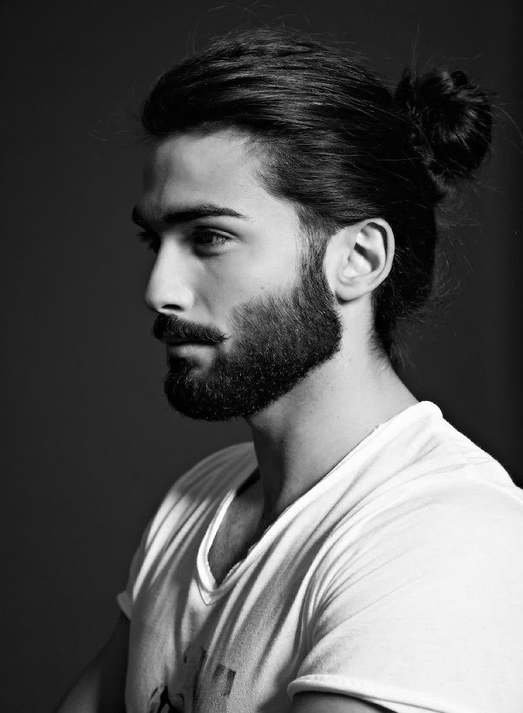 cheveux long homme man bun