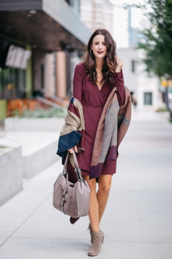 chaussure avec robe bordeaux