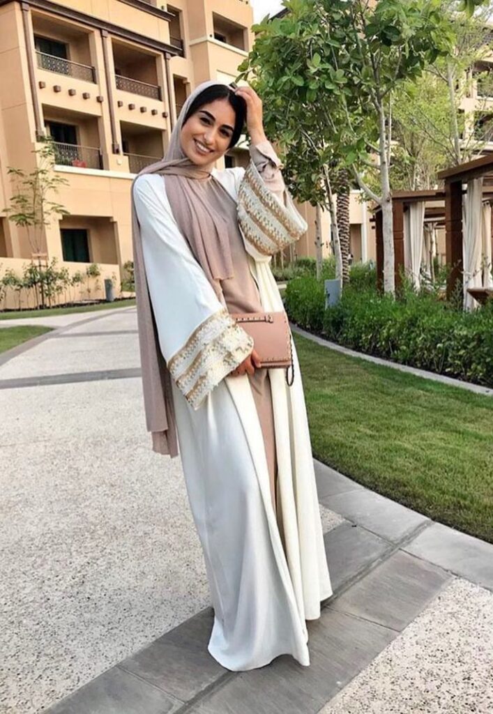 La Abaya blanche, toujours tendance et fabuleuse!
